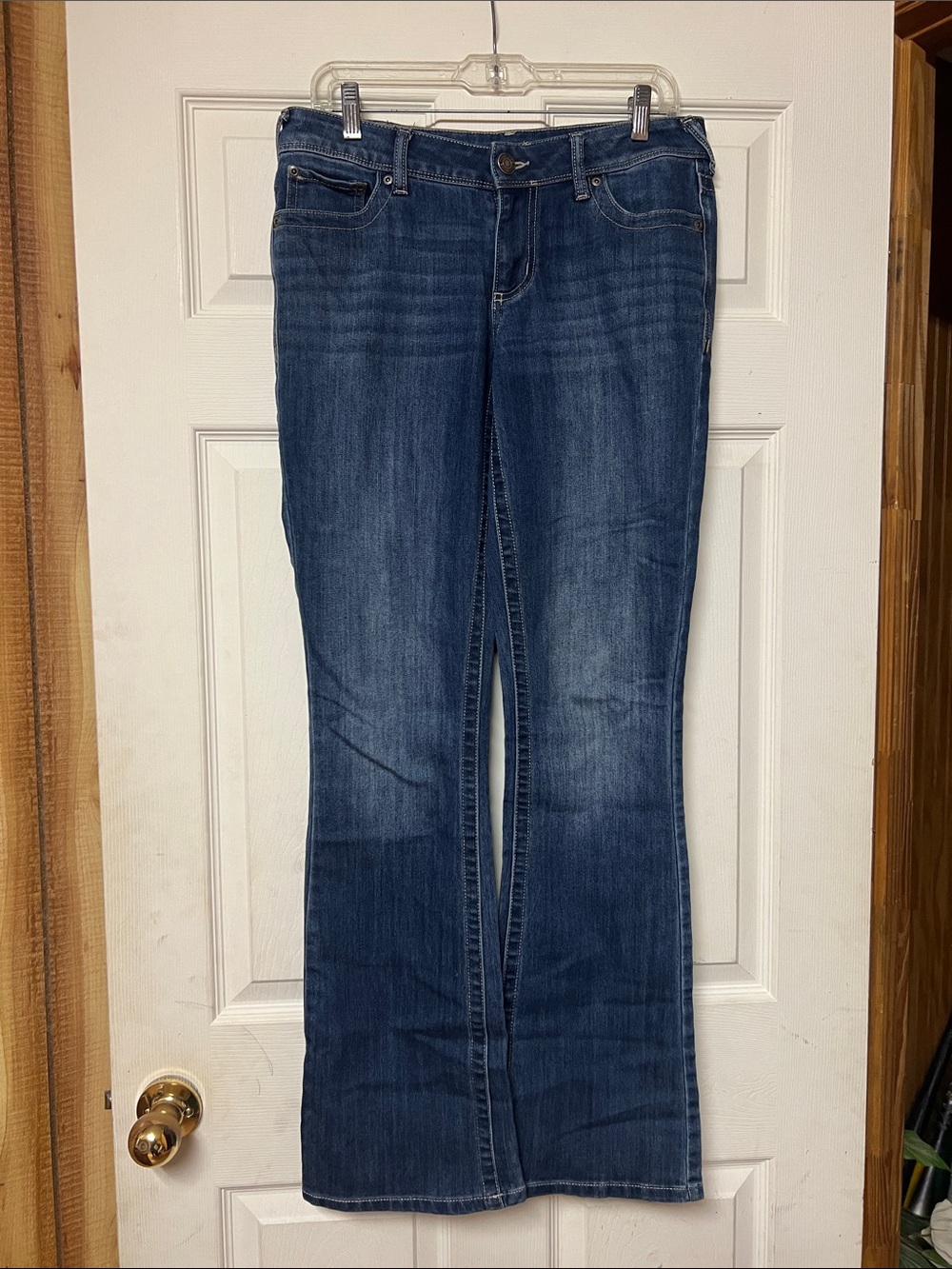 Women's 6 long  Classic Blue Denim Jeans - Casual Everyday Fit